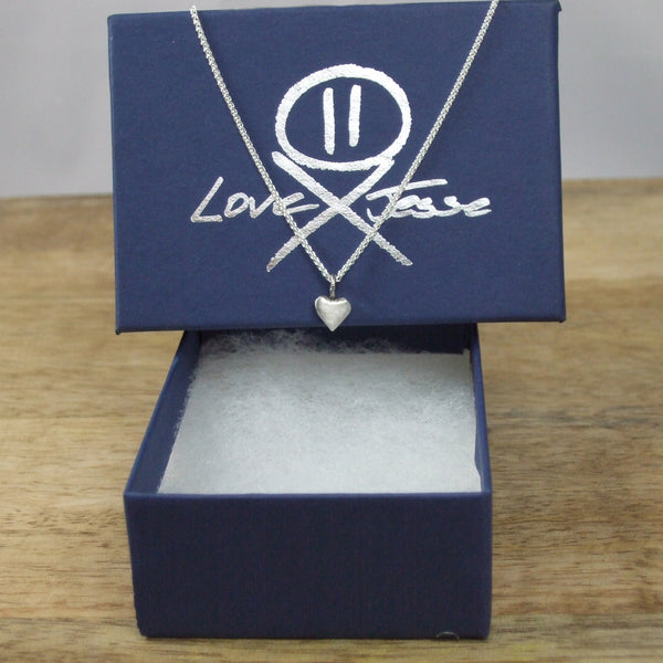 Pequeño Heart Pendant