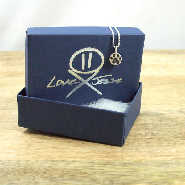 Pequeño Dog Paw Pendant with Chain