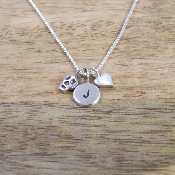 Pequeño Initial/Number Charm