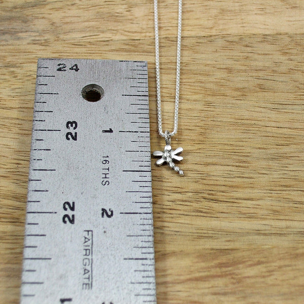 Pequeño Dragonfly Pendant in Sterling Silver